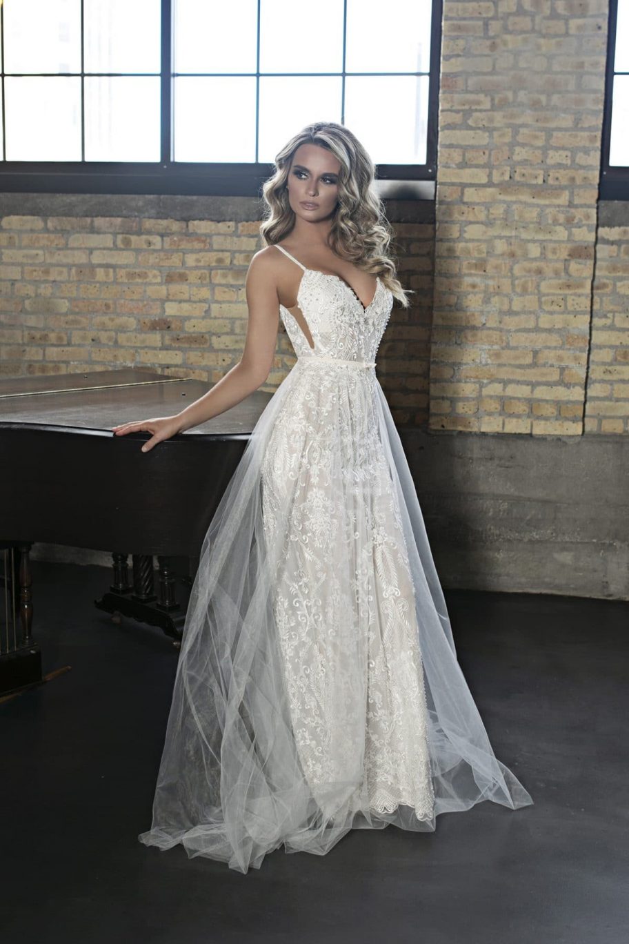 2020 Boho Wedding Dresses Spaghetti A Line Sweep Train Lace Appliques Bohemian Wedding Dress Custom Made Elegant Vestidos De Novia