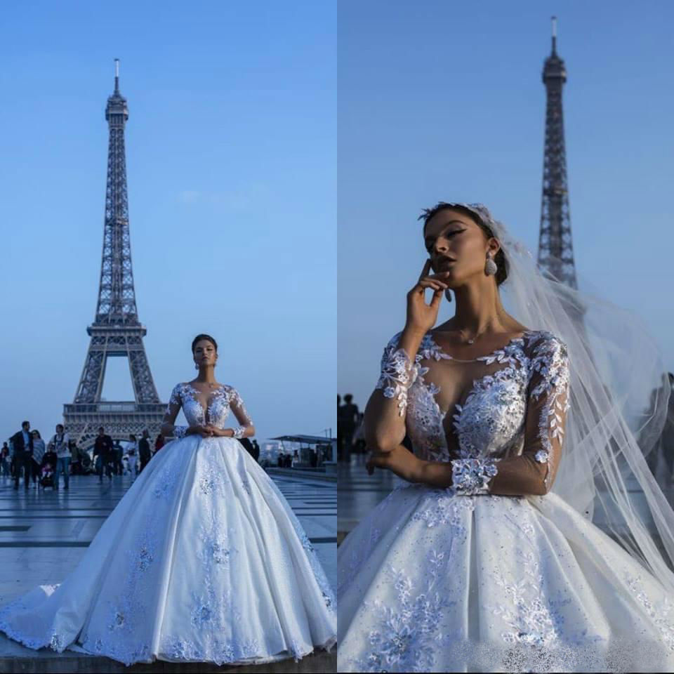 2019 Vintage Wedding Dresses Long Sleeves Ball Gown Lace Appliques Covered Button Bridal Gowns Plus Size Wedding Dress vestido de novia