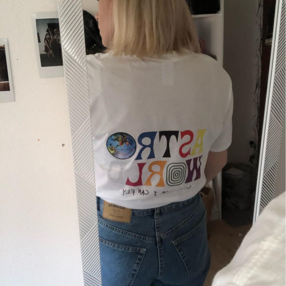 Astroworld T-SHIRT Travis Scott T Shirt Tee Short Sleeve T-shirt Hip Hop Astroworld Black Designer Tee T Shirt Size XS-2XL, White;black
Astroworld T-SHIRT Travis Scott T Shirt Tee Short Sleeve T-shirt Hip Hop Astroworld Black Designer Tee T Shirt Size XS-2XL, White;black