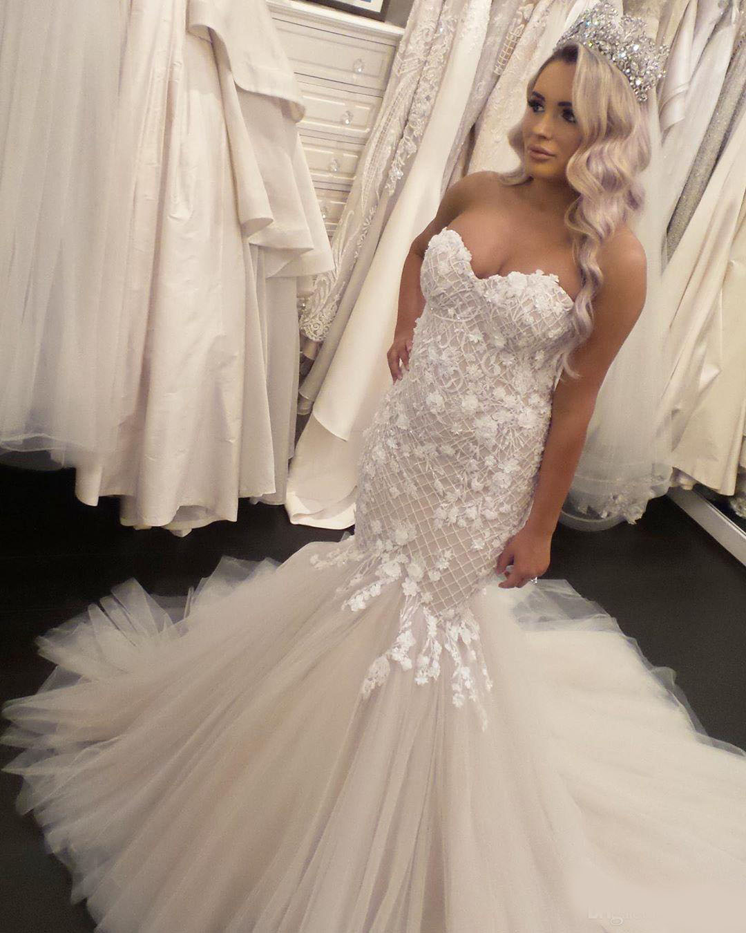 Sweetheart Tulle Mermaid Wedding Dresses Lace Appliques Buttons Back Robe de mariee Custom Made Garden Wedding Gowns
