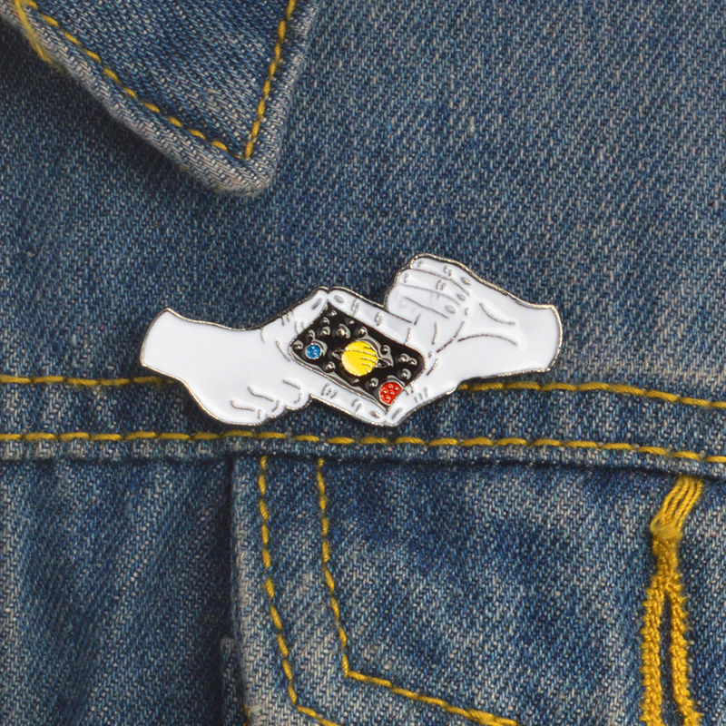 Lapel Pin Take Photo Enamel Brooch Universe Moon Star Badge Denim Clothes Bag Cartoon Jewelry Pins And Brooches Gift Friends
Lapel Pin Take Photo Enamel Brooch Universe Moon Star Badge Denim Clothes Bag Cartoon Jewelry Pins And Brooches Gift Friends