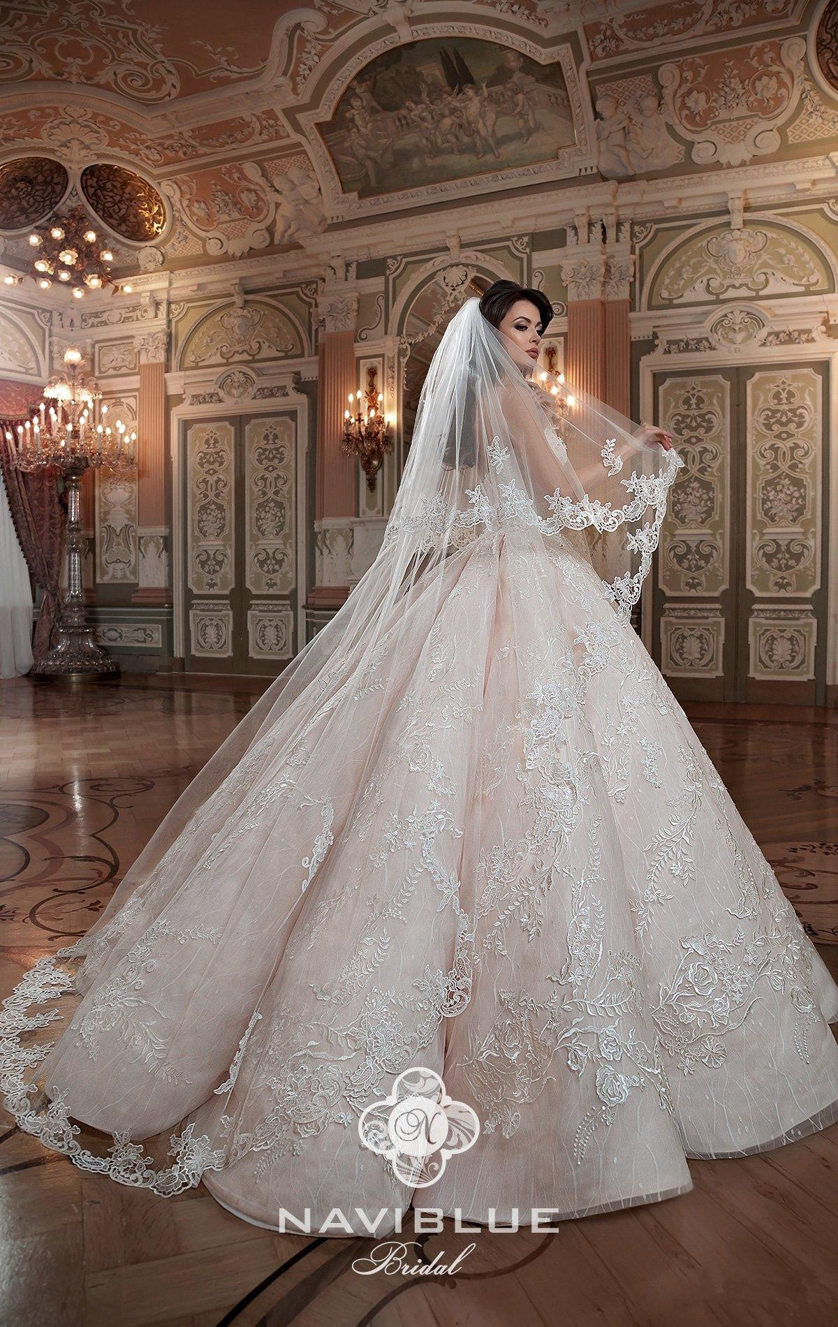 Ball Gown Naviblue Dresses Sweetheart Lace Appliqued Wedding Dress Arabic Sweep Train Plus Size Bridal Gowns Vestidos s