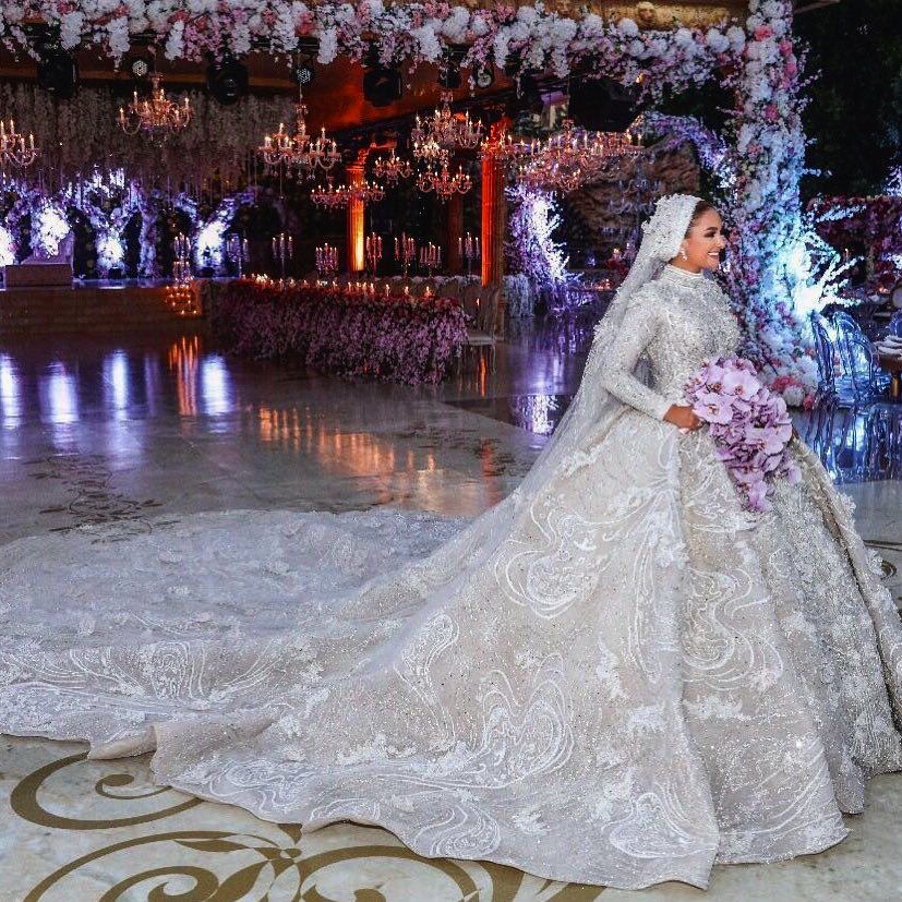 Vintage Lace Ball Gown Wedding Dresses High Neck Luxury Bridal Gowns Court Train Long Sleeve Crystal Beads Plus Size Wedding Dress Custom