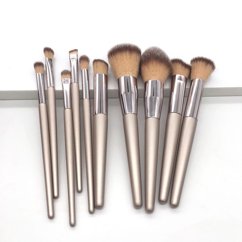 Drop Women's Fashion Brushes 10pcs set Wooden Foundation Cosmetic Eyebrow Eye shadow Brush Makeup Brush Sets Tools Pincel Maquiagem quality
