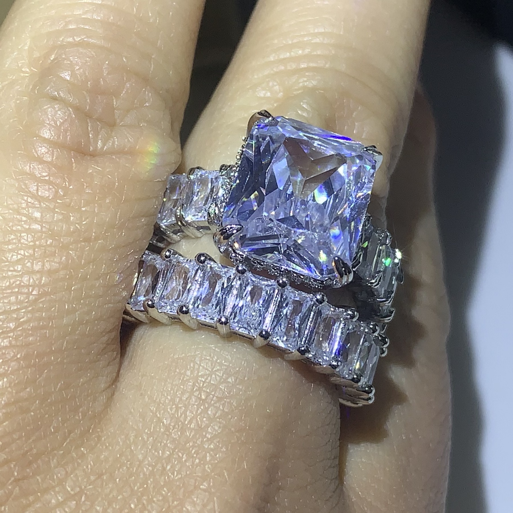 2019 New Arrival Top Selling Stunning Jewelry 925 Sterling Silver Cushion Shape White Topaz Zirconia Birthstones Wedding Band Ring for Women