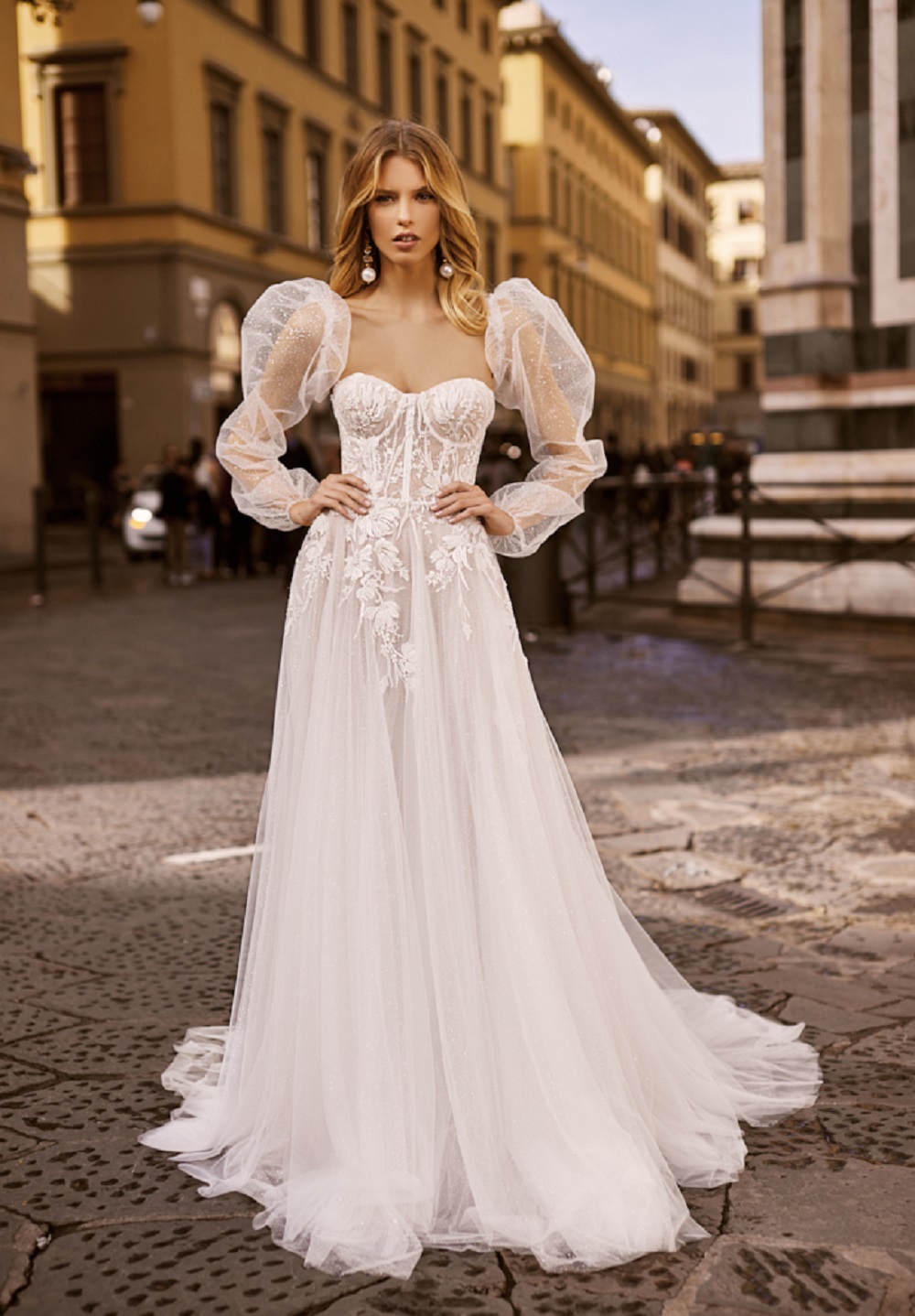 Beach Wedding Dresses Sweetheart Lace Detachable Long Sleeve Appliques Bridal Gowns A Line Backless Illusion Wedding Dress