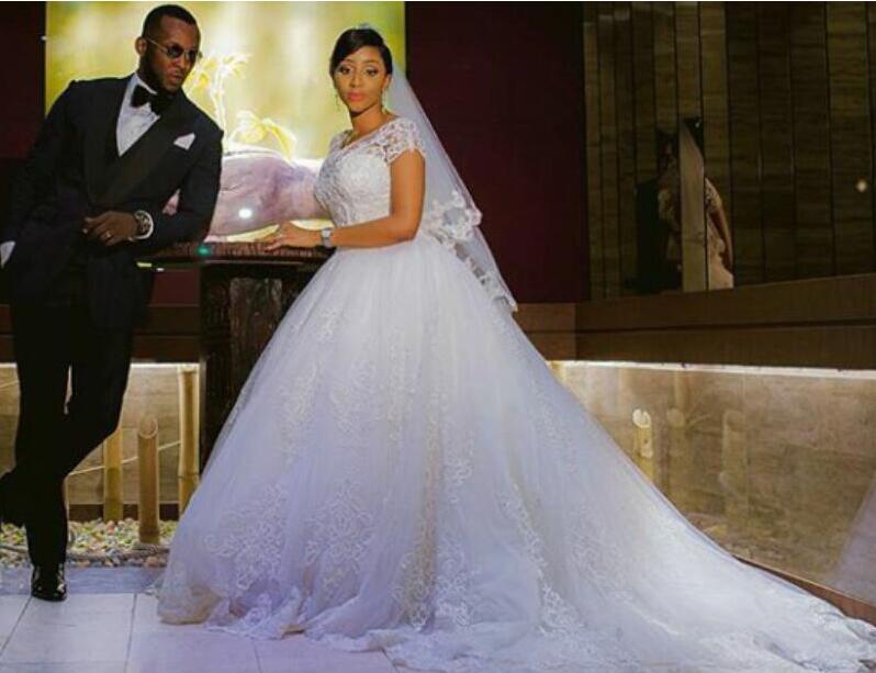 Vintage Lace Appliques Ball Gown Wedding Dresses sheer crew 2020 Short Sleeves Cheap Wedding Gowns Bride Dresses vestido de novia