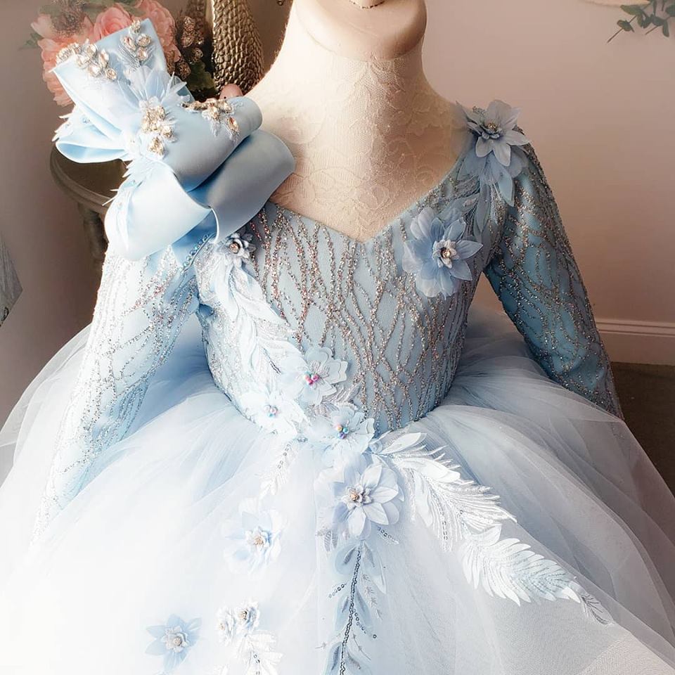 elegant backless lace flower girl dresses with long sleeves and bow tiers vintage pageant gown f054