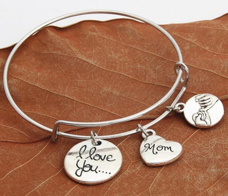 20pcs Expandable Wire Bangle Adjustable Designer Jewelry Bracelet I Love You Mom Pinky Swear Promise Charm Bracelets Mother's Day Gift, Golden;silver
20pcs Expandable Wire Bangle Adjustable Designer Jewelry Bracelet I Love You Mom Pinky Swear Promise Charm Bracelets Mother's Day Gift, Golden;silver