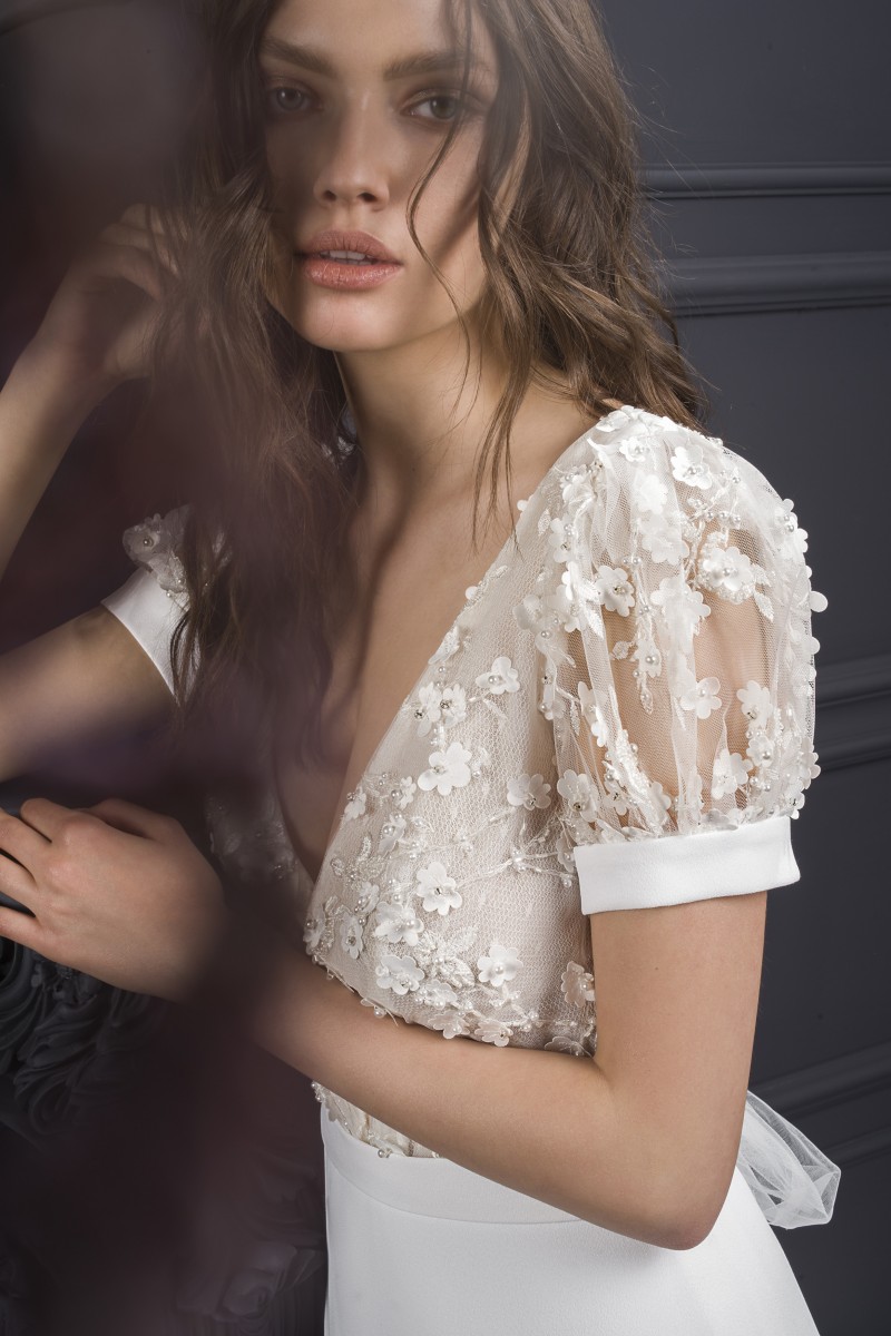 Hod Lihi Beaded Mermaid Wedding Dresses Sheer Deep V Neck Short Sleeves Bridal Gowns Sweep Train D Appliqued Robes De Mari E