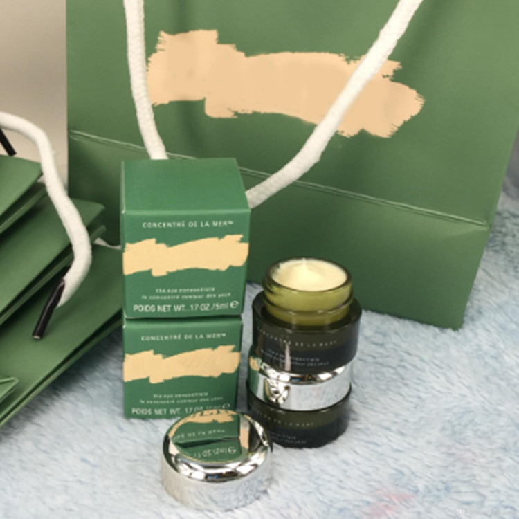 DROPSHIPPING Luxury the Eye Contrate 5ml and the moisturizing Cream 7ml two styles with gift
DROPSHIPPING Luxury the Eye Contrate 5ml and the moisturizing Cream 7ml two styles with gift