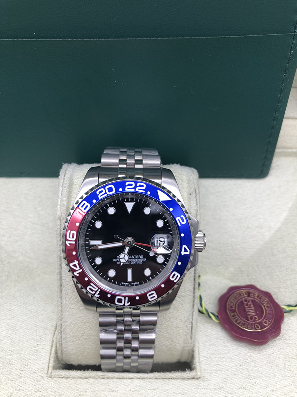 Mens Sapphire Dive Watch Automatic 2813 Gmt II Watches Men Sport Batman Pepsi Master 116719 BLRO Perpetual 116710 Superlative Wristwatches, Style 2 original box + watch
Mens Sapphire Dive Watch Automatic 2813 Gmt II Watches Men Sport Batman Pepsi Master 116719 BLRO Perpetual 116710 Superlative Wristwatches, Style 2 original box + watch