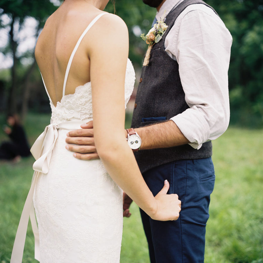 2019 Fashion Gray Groom Vests Wool Herringbone Tweed Vest Slim Fit Men's Suit For Prom Country Wedding Waistcoat Dress Tailor Made Plus Size