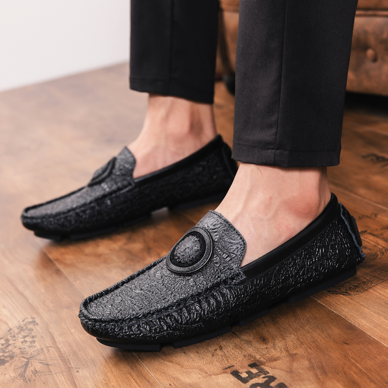 Mens Shoes Casual 2019 Spring Summer Men Loafers New Slip On Leather Youth Men Shoes Breathable Fashion Flat Footwear Black Y200104