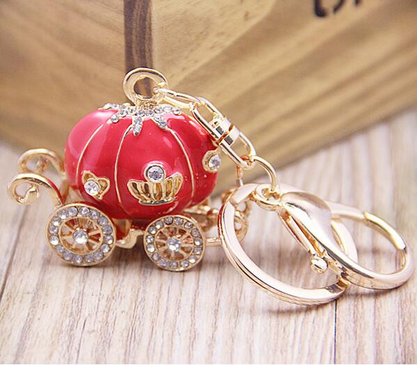 Cinderella Pumpkin Carriage Keychain Key Chain White and Pink Color Gold Plated Alloy Key Ring Wedding Favors Party Gift