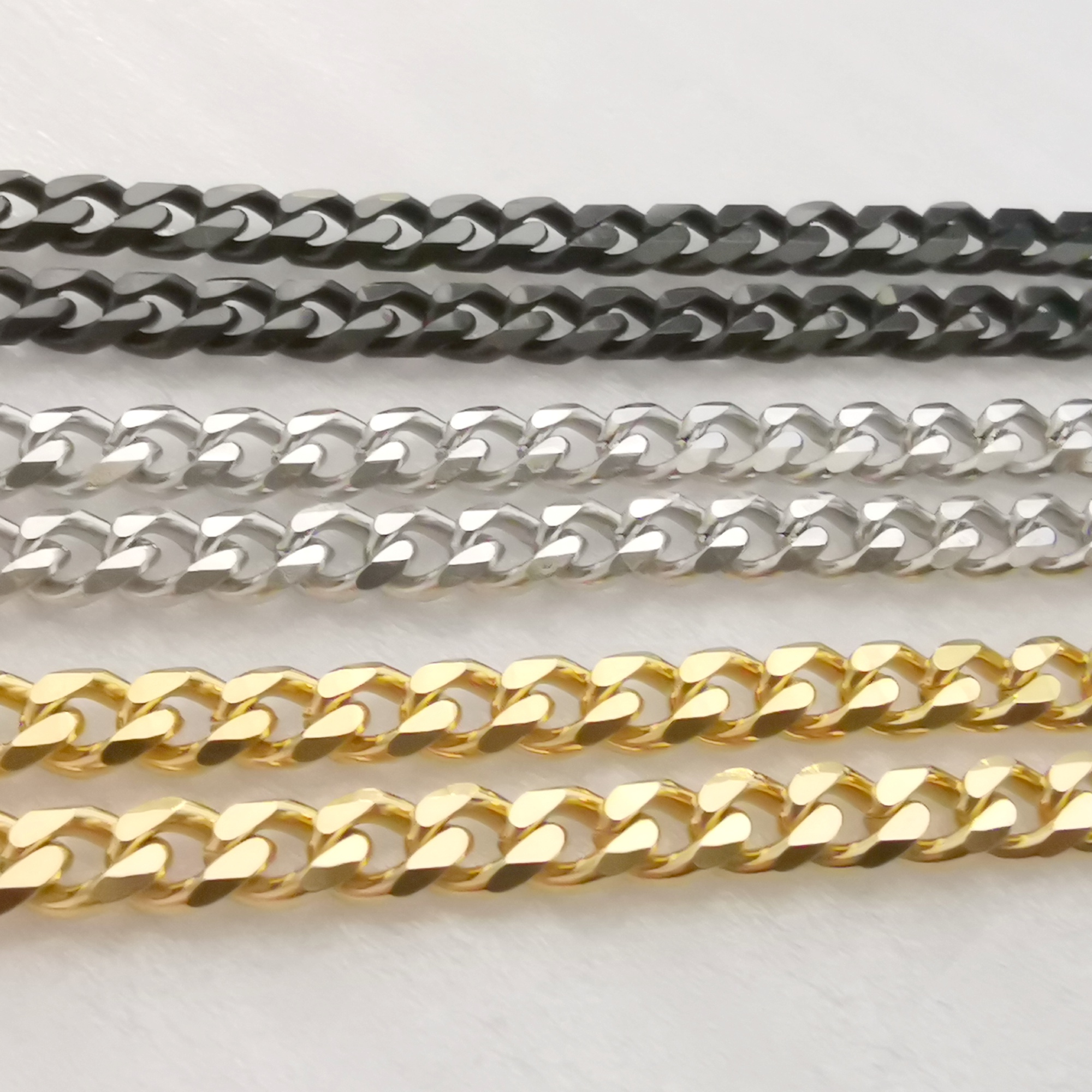 Lot 5meter in bulk 5MM black/silver/ gold stainless steel Curb Link Chain findings jewelry marking DIY necklace bracelet
Lot 5meter in bulk 5MM black/silver/ gold stainless steel Curb Link Chain findings jewelry marking DIY necklace bracelet