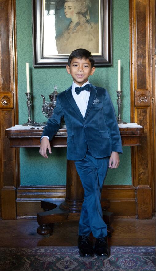 2019 Handsome Velvet Boys Formal Wear Jacket Pants 2 Pieces Set Suits for Wedding Dinner Children Kids Tuxedos