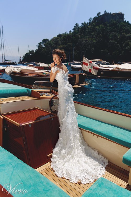 Luxury Mermaid Wedding Dresses Lace 3D Floral Appliqued Sweep Train Off The Shoulder Beach Wedding Dress Plus Size Boho Bridal Gowns Country