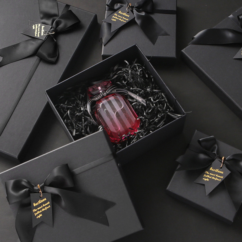 New Spot Crystal Black Gift Box Set Christmas Valentine's Day Cosmetic Box Color Printing Carton Factory Direct
New Spot Crystal Black Gift Box Set Christmas Valentine's Day Cosmetic Box Color Printing Carton Factory Direct
