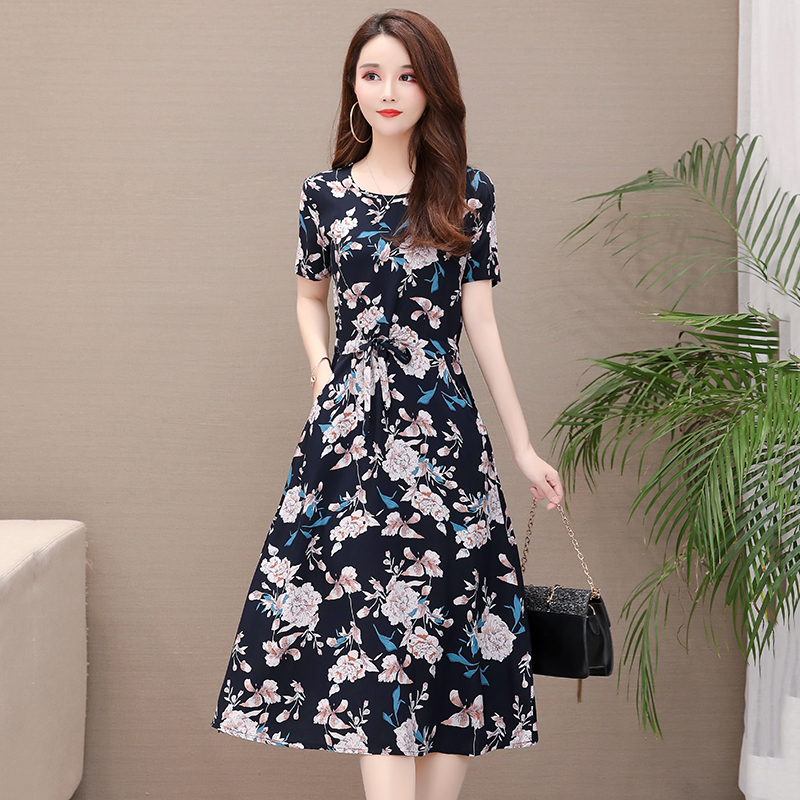 Wholesale women's new style new summer young mother's floral cotton silk big swing skirt floral dress, 19#
Wholesale women's new style new summer young mother's floral cotton silk big swing skirt floral dress, 19#