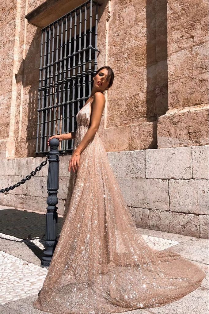 New Designer Bling Gold Sequins Prom Dresses 2019 Spaghetti Backless Sweep Train Evening Gowns Pageant Dress Formal Wear
