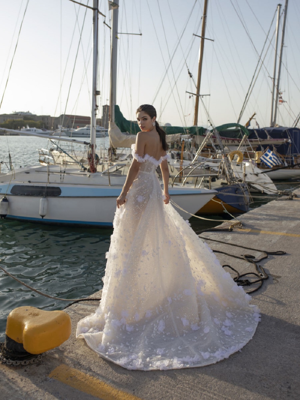 Lian Rokman 2020 Wedding Dresses Off The Shoulder Lace 3D Floral Appliqued Bohemian Bridal Gowns A Line Boho Wedding Dress vestido de novia