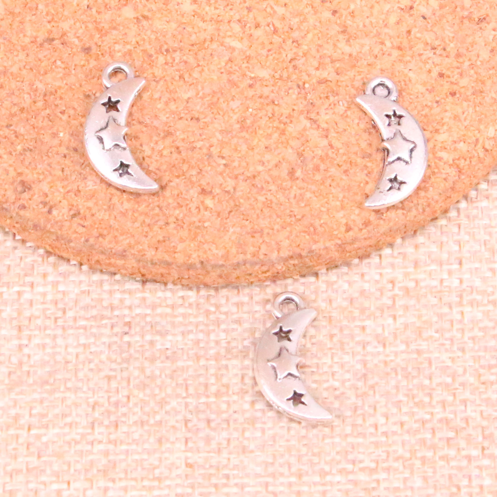 122pcs Charms moon star 19*9mm Antique Making pendant fit,Vintage Tibetan Silver,DIY Handmade Jewelry, Bronze;silver
122pcs Charms moon star 19*9mm Antique Making pendant fit,Vintage Tibetan Silver,DIY Handmade Jewelry, Bronze;silver