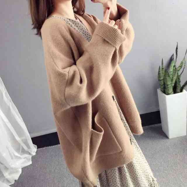 Fashion Basic Women Knitted Cardigans Tide Solid Loose Casual Long Sleeve Elegant Sweaters Coat Female Jacket, White;black
Fashion Basic Women Knitted Cardigans Tide Solid Loose Casual Long Sleeve Elegant Sweaters Coat Female Jacket, White;black