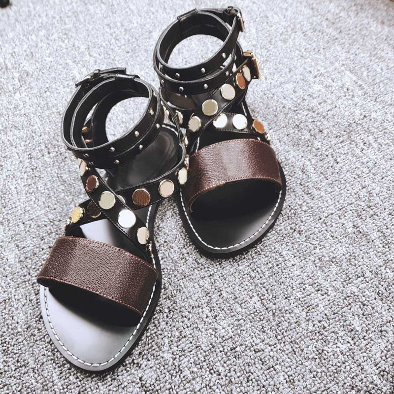 Fashion designer ladies sandals high heels super star rivets sandals to send shoes box size 35-42, Black
Fashion designer ladies sandals high heels super star rivets sandals to send shoes box size 35-42, Black
