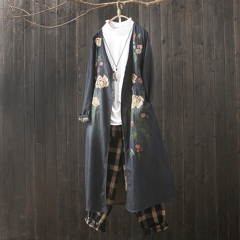 Free Shipping 2019 New Fashion Denim Long Coat For Women Embroidery Flower Loose Ladies Jeans Outerwear Long Sleeve Dresses, Blue
Free Shipping 2019 New Fashion Denim Long Coat For Women Embroidery Flower Loose Ladies Jeans Outerwear Long Sleeve Dresses, Blue
