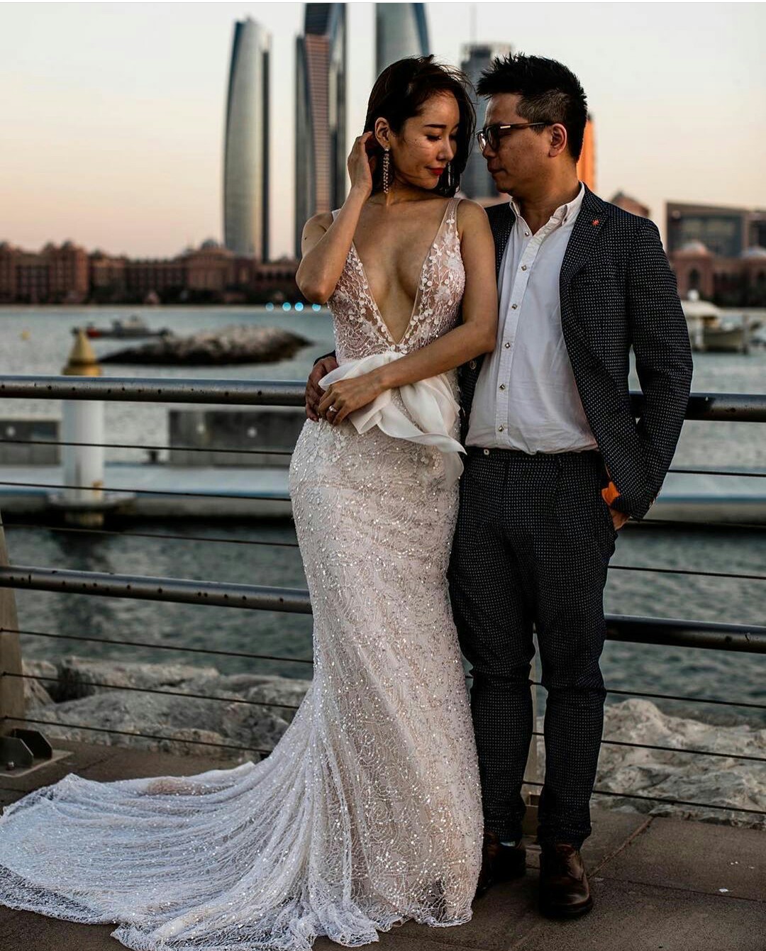 new arrival mermaid wedding dresses deep v neck beading crystal bridal gowns appliqued boho country wedding dress robe de marie