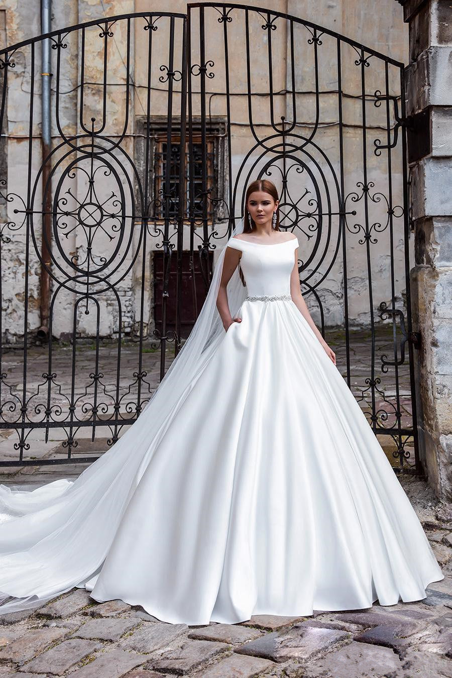 Elegant Satin Wedding Dresses Beaded Sash Bridal Gowns Plus Size Off The Shoulder Sweep Train A-Line Wedding Dress Robe De Mariée