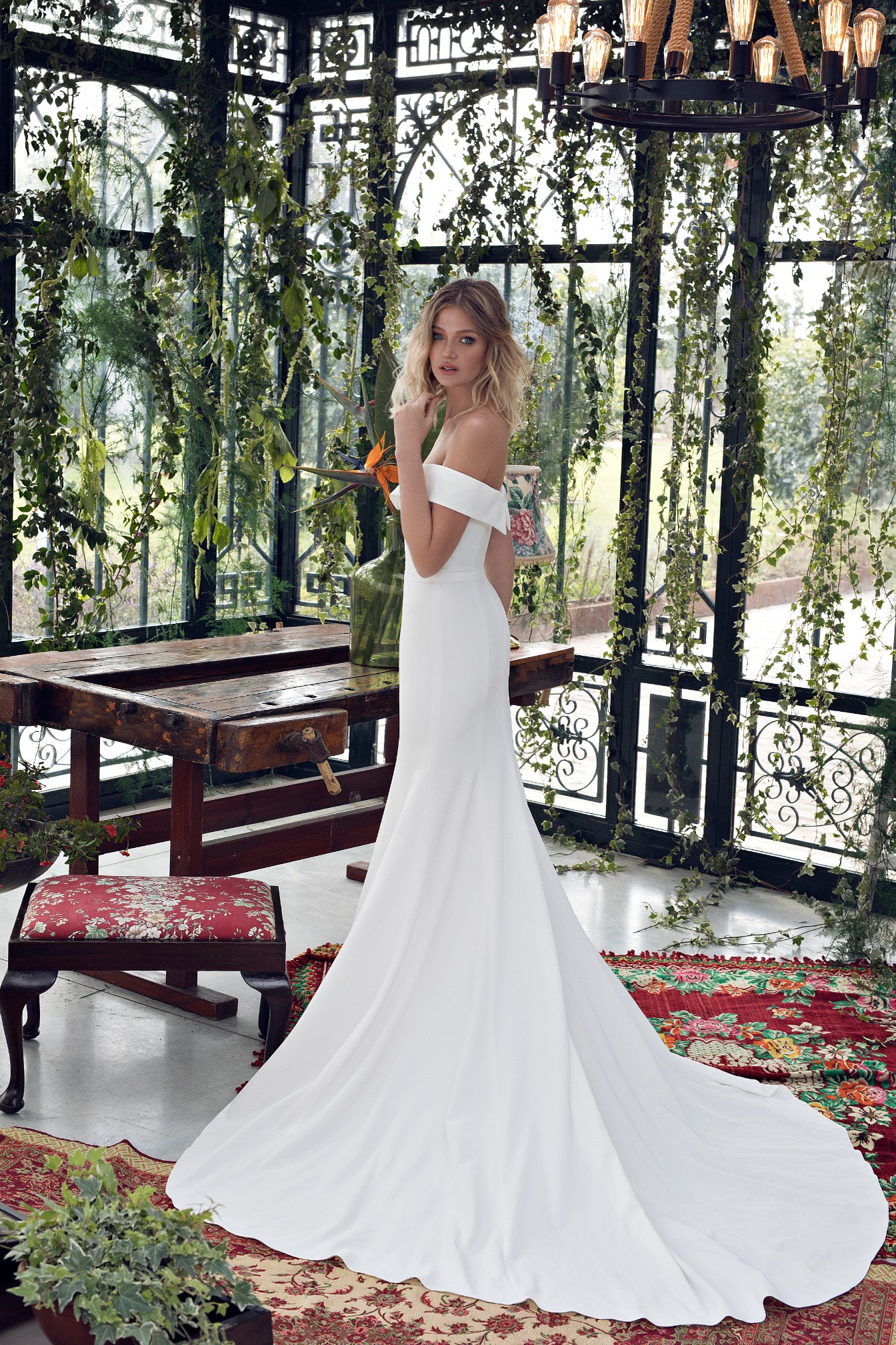 2020 Limor Rosen Mermaid Wedding Dresses Satin Off Shoulder Short Sleeve Simply Style Bridal Gowns Backless Sweep Train Wedding Dress