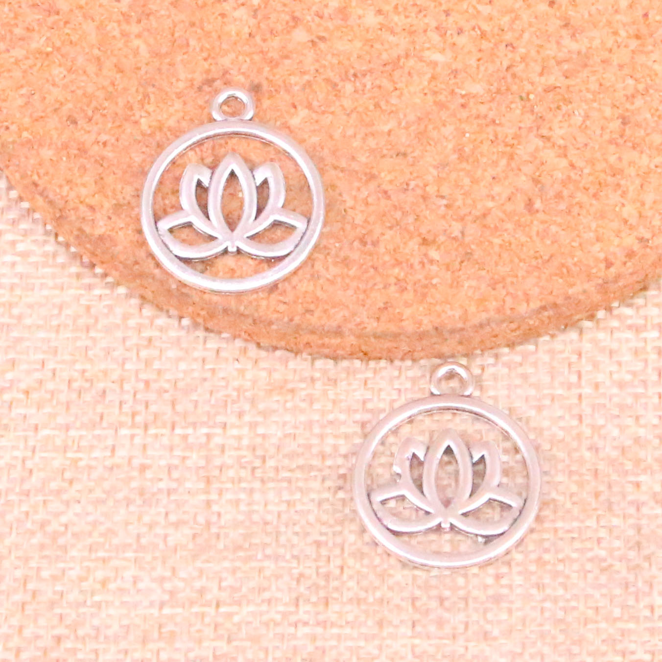 77pcs Charms lotus flower 20mm Antique Making pendant fit,Vintage Tibetan Silver,DIY Handmade Jewelry, Bronze;silver
77pcs Charms lotus flower 20mm Antique Making pendant fit,Vintage Tibetan Silver,DIY Handmade Jewelry, Bronze;silver