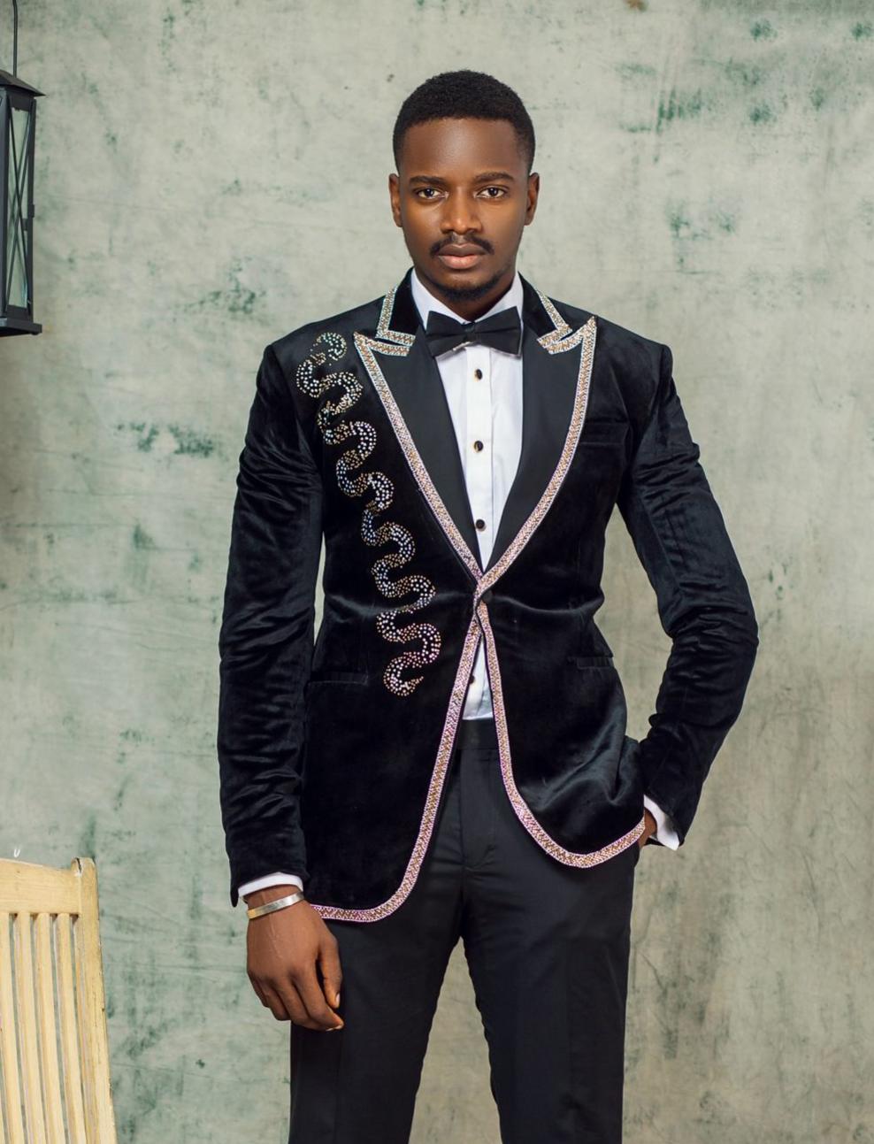New Design Mens Prom Tuxedos Pink And Black Peaked Lapel Groom Jacket Fashion Slim Fit One Button Groomsmen Wedding Tuxedos 1 Piece