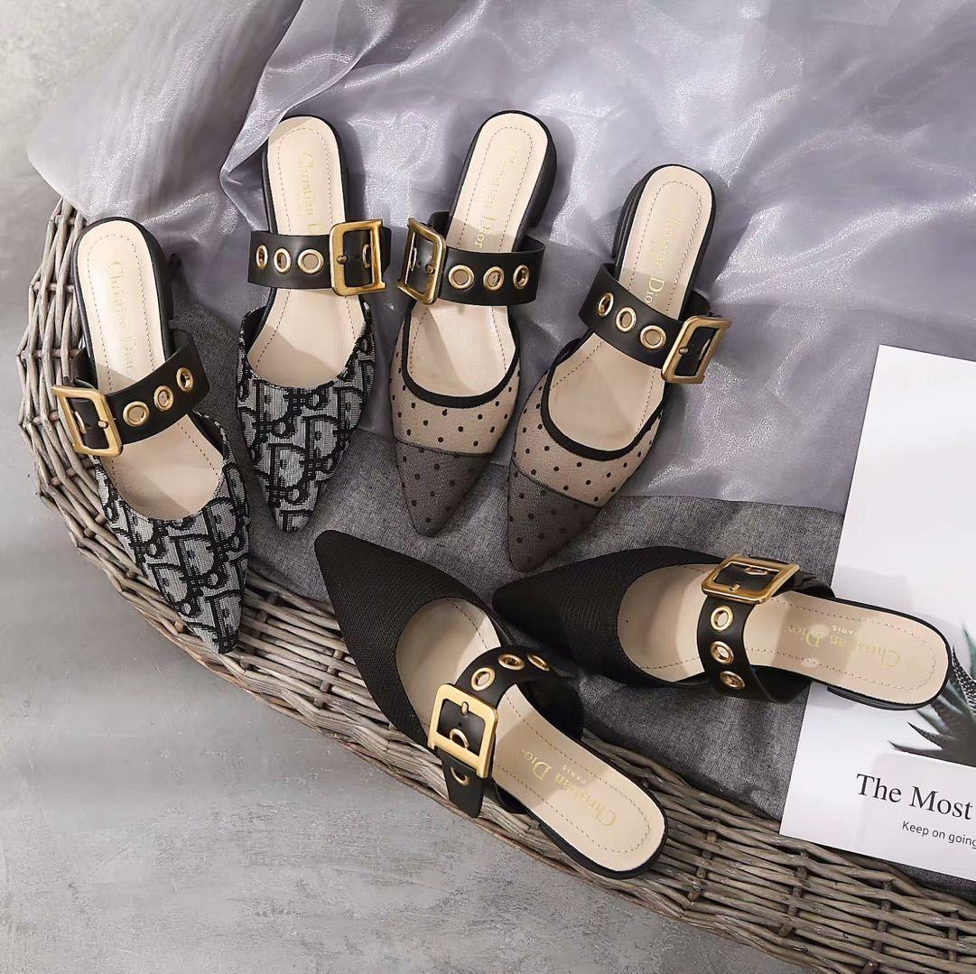 2019 Newest Designer slipper Gear bottoms mens slide striped sandals causal Non-slip summer slippers flip flops slipper, Black
2019 Newest Designer slipper Gear bottoms mens slide striped sandals causal Non-slip summer slippers flip flops slipper, Black