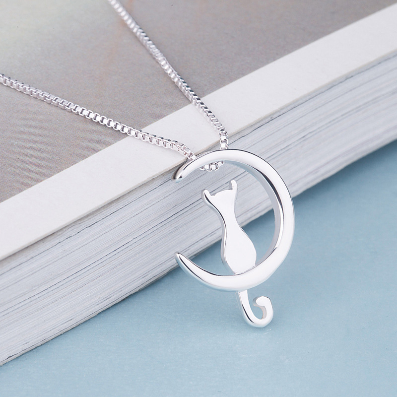 Vintage Moon Chain Lovely Cat Necklaces Pendant Charming Silver Chain Cat On The Moon Statement Necklace Trendy Animal Pet Jewelry