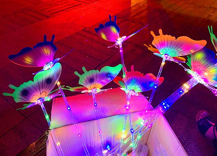 LED Changing Light Color Butterfly Stick Flashing Blinky Light Up Princess Wand Party Festival Night Decoration Birthday gift 65cm long