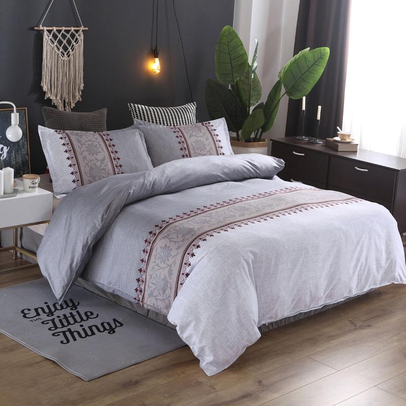 Minimalist Bed Duvet Cover Set European Comforter Bedding Sets Solid Pattern Reversible Bedding Set King Size