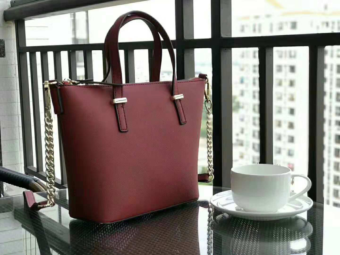 Designer-Middle size designer women handbags crossbody shoulder bags totes handbag purses with chains straps