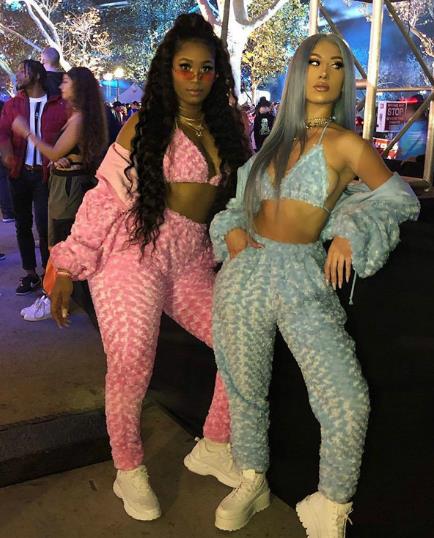 Rose Velvet Women Designer Tracksuits 2 Piece Pants Sweet Sexy Slim Long Sleeved Hooded Zipper Suits Fashion Women Tracksuits, White
Rose Velvet Women Designer Tracksuits 2 Piece Pants Sweet Sexy Slim Long Sleeved Hooded Zipper Suits Fashion Women Tracksuits, White