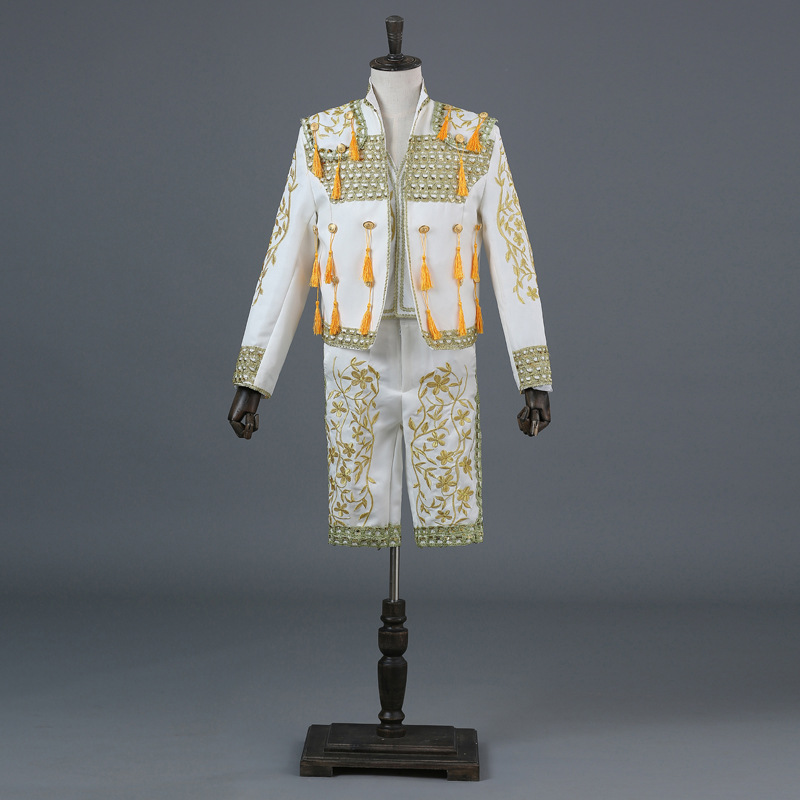 Gold Embroidery Tassel Sequin White 3 Piece Stage Suit(Jacket+Pants+Vest) Men Bullfight Dance Singer Suit Blazer Matador Costume
Gold Embroidery Tassel Sequin White 3 Piece Stage Suit(Jacket+Pants+Vest) Men Bullfight Dance Singer Suit Blazer Matador Costume