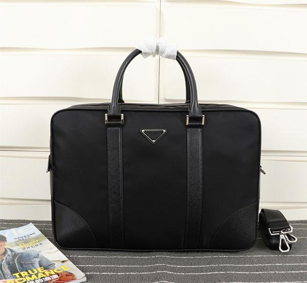 P 0983 Nylon material feels good in the hand Postman bags clutch shoulder bag Fashion women or men, Black
P 0983 Nylon material feels good in the hand Postman bags clutch shoulder bag Fashion women or men, Black