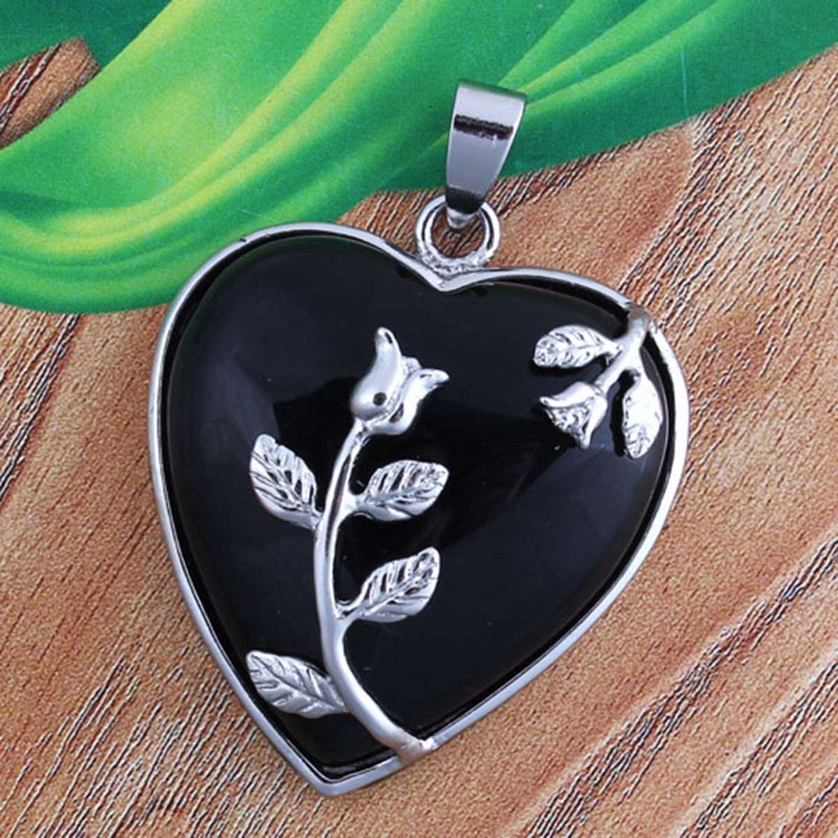 Heart-shaped pendant charm crystal natural stone necklace earrings jewelry making