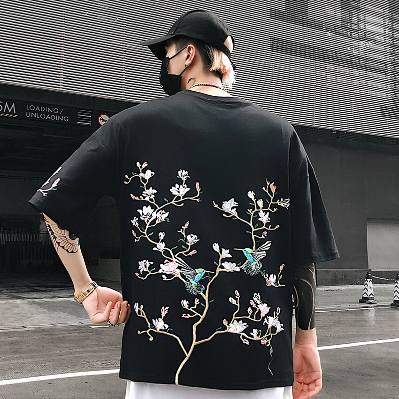 Hip Hop T Shirt Men 2020 Streetwear Harajuku Tshirt Embroidery Floral Magpie Summer Short Sleeve T-Shirt Cotton Japanese Style, White
Hip Hop T Shirt Men 2020 Streetwear Harajuku Tshirt Embroidery Floral Magpie Summer Short Sleeve T-Shirt Cotton Japanese Style, White