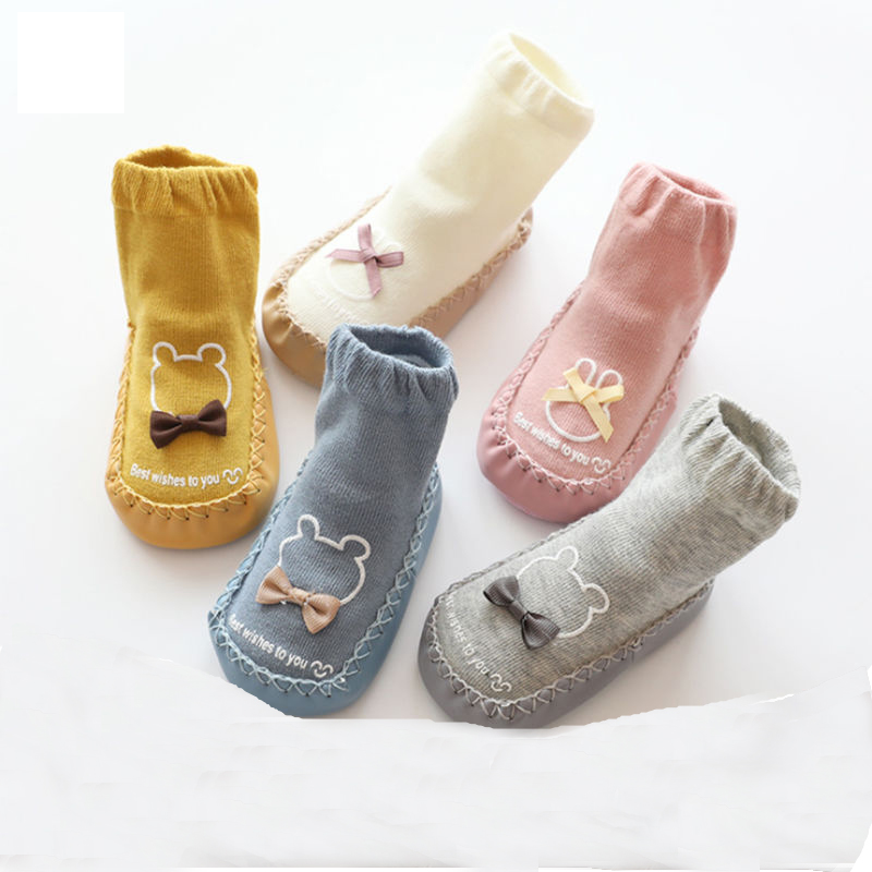 2 pairs Baby floor shoes spring summer autumn baby nonslip soft sole sole shoes indoor walking Infant First Walker, White and yellow
2 pairs Baby floor shoes spring summer autumn baby nonslip soft sole sole shoes indoor walking Infant First Walker, White and yellow