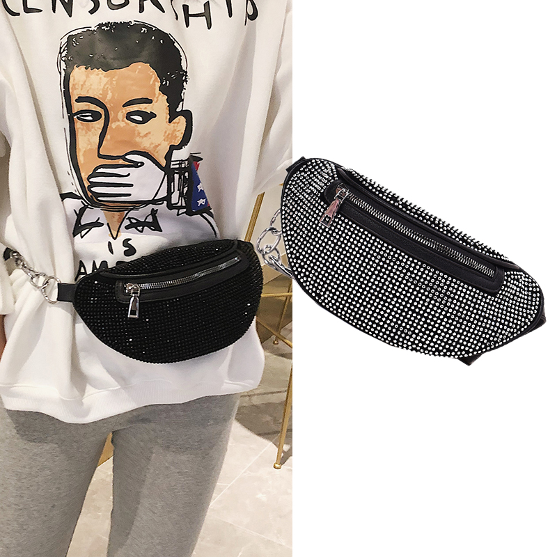 Women Waist Pack Fashion Chains Women Messenger Bags 2020 New Black Pu Leather Chest Bag Crossbody Bag Ladies Design Light Rivet
Women Waist Pack Fashion Chains Women Messenger Bags 2020 New Black Pu Leather Chest Bag Crossbody Bag Ladies Design Light Rivet