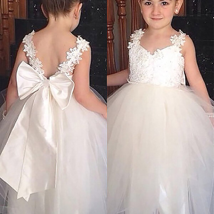 2020 Cute Ball Gown Flower Girls Dresses Lace Appliqued V Neck Girl Pageant Birthday Gowns Tulle Kids Formal Dress For Wedding