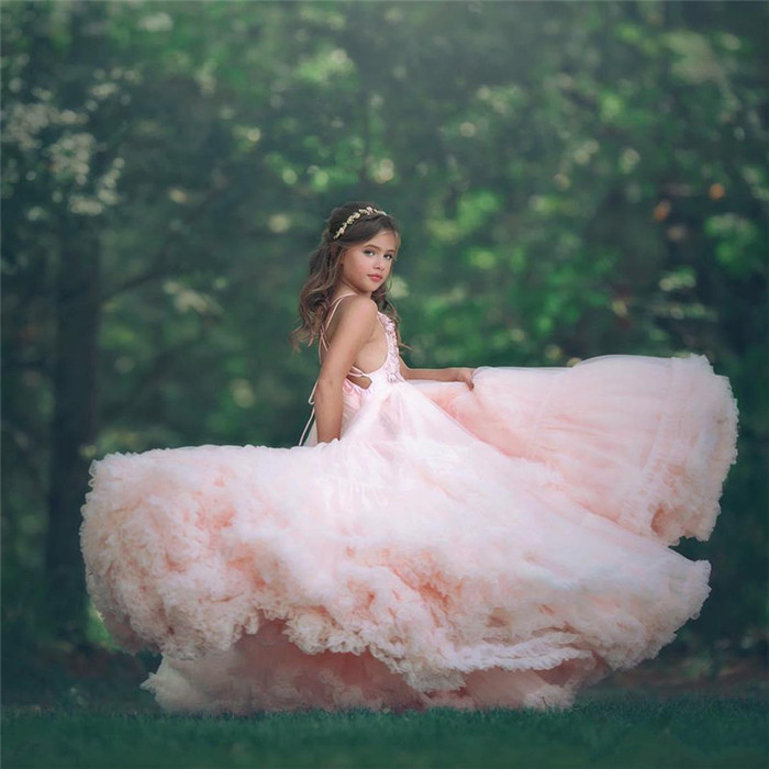 Light Pink Flower Girl Dresses for Weddings V Neck Ruffles Appliqued Puffy Tulle First Communion Dress Girls Pageant Gowns
