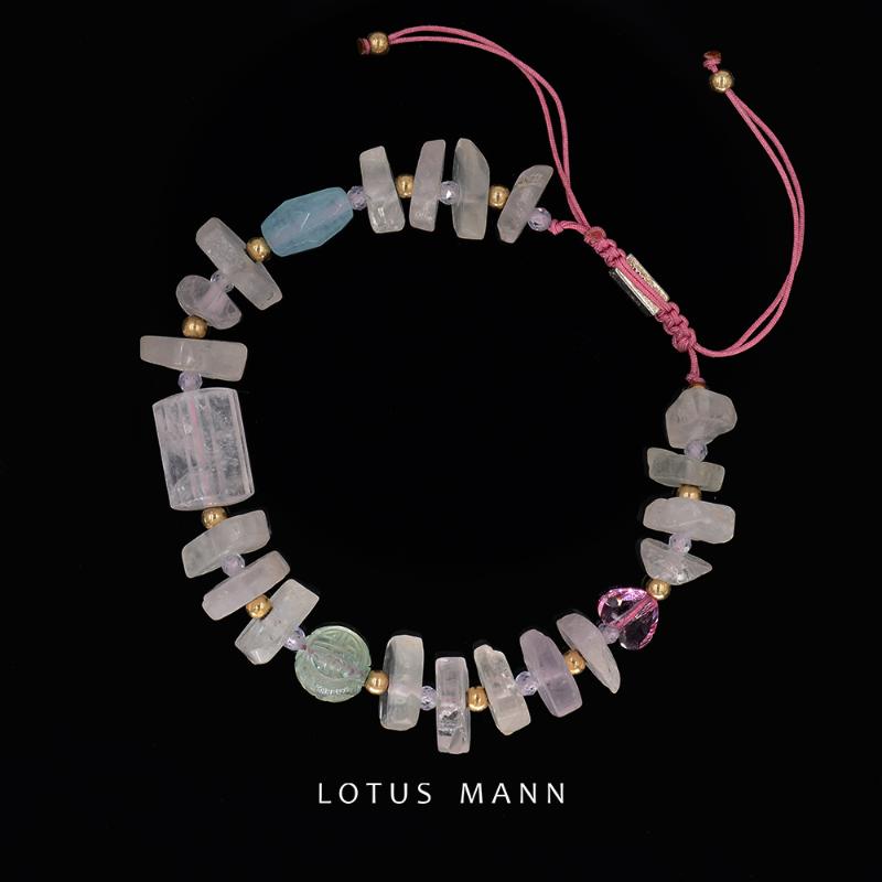 Charm Bracelets Lotus Mann Purple Spodumene Ore Piece Multi- Natural Crystal Bracelet Female Woven Multi-treasure String Niche Design
Charm Bracelets Lotus Mann Purple Spodumene Ore Piece Multi- Natural Crystal Bracelet Female Woven Multi-treasure String Niche Design